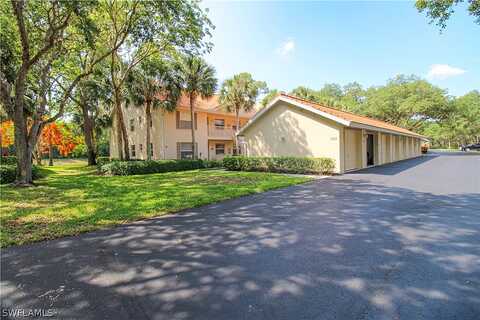 Robin Hood Circle, Naples, FL 34104