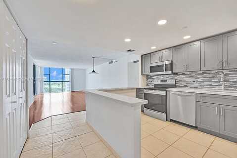 E Country, Aventura, FL 33180