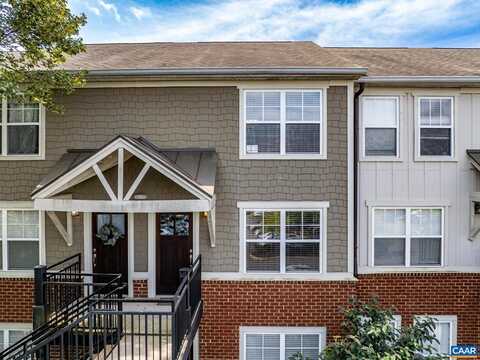 Candlewood Ct, Charlottesville, VA 22903