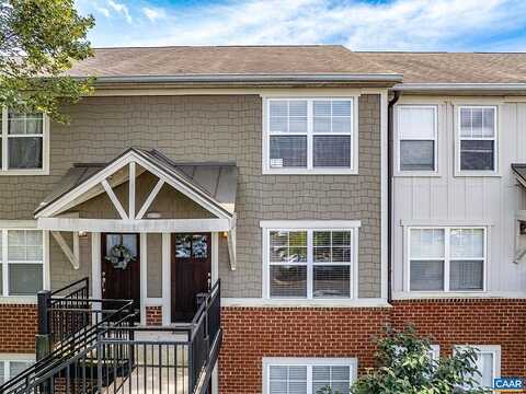 Candlewood Ct, Charlottesville, VA 22903