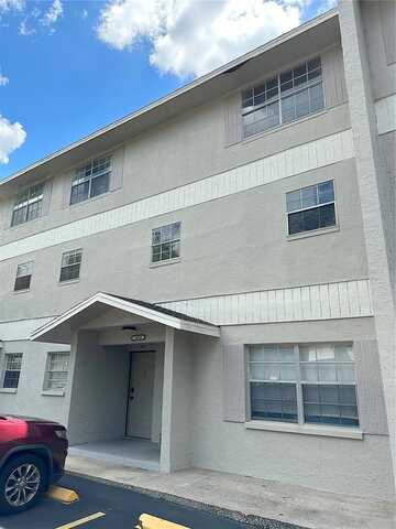 Reuter Strasse Circle, Tampa, FL 33613