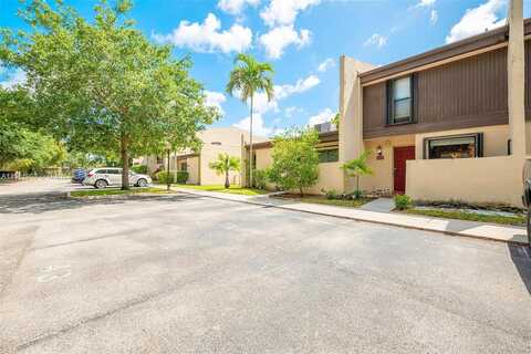 Nw 99Th Ter, Pembroke Pines, FL 33024