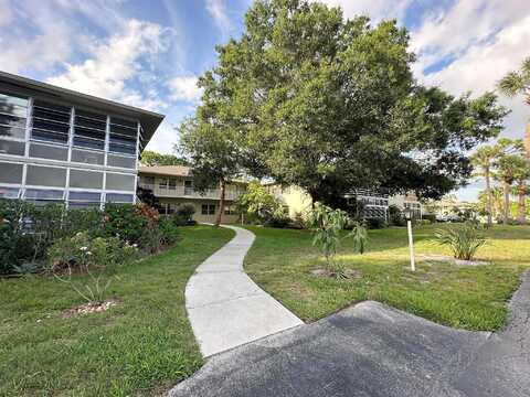 Lake Vista Trail, Port Saint Lucie, FL 34952