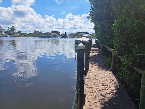 Louella Lane, Nokomis, FL 34275