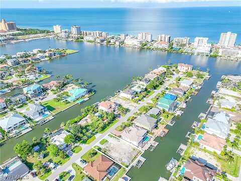 Lagoon, NAPLES, FL 34108