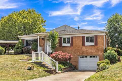 Woodmere Dr, New Stanton, PA 15672