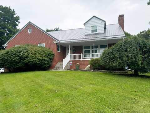 Windsor St, Philipsburg, PA 16866