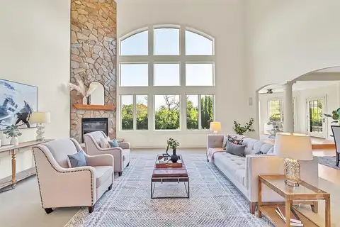 Cheverny, MEQUON, WI 53097