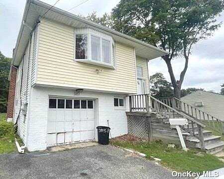 Joselson, BAY SHORE, NY 11706