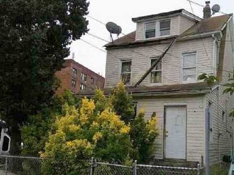 108 -50 171St Pl, Jamaica, NY 11433