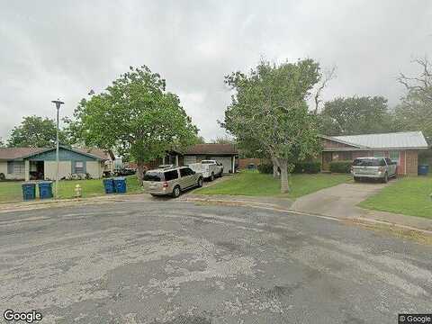 Crockett St, Beeville, TX 78102