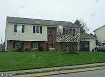 Pineview, DOVER, PA 17315