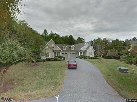 16Th, HICKORY, NC 28601