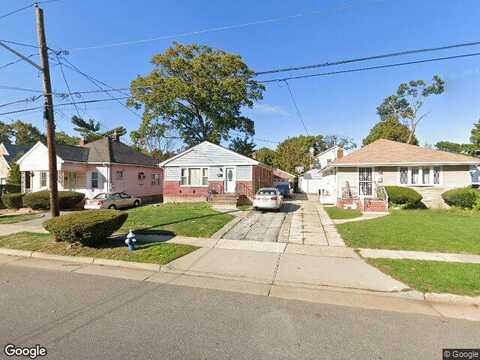 Weir, HEMPSTEAD, NY 11550