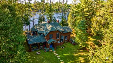 83 Saranac Inn Lane, Saranac Lake, NY 12983