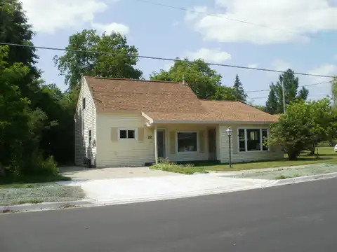 1105 Court Street, Cheboygan, MI 49721