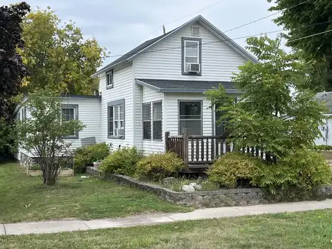 611 Third Street, Cheboygan, MI 49721