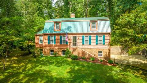 821 Ravine Road, Signal Mountain, TN 37377