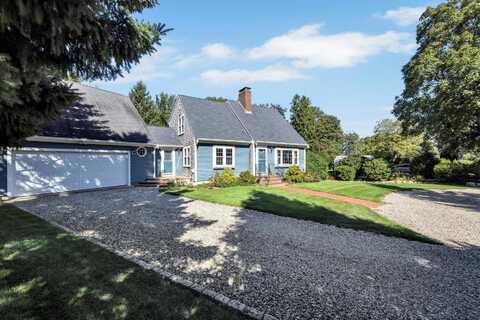 27 Colonial Way, West Barnstable, MA 02668