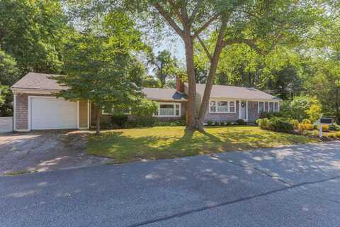 8 Richards Way, East Sandwich, MA 02537