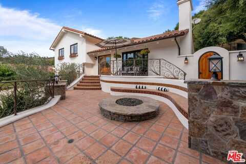 2437 Stokes Canyon Rd, Calabasas, CA 91302