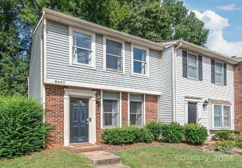 9440 Lexington Circle, Charlotte, NC 28213