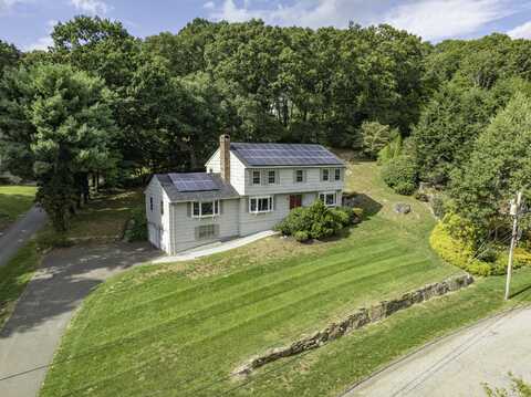 32 Macmath Drive, Trumbull, CT 06611