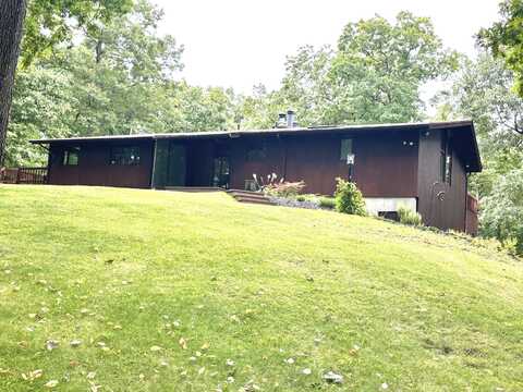 395 Dayton Road, Glastonbury, CT 06073