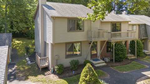 54 Hitching Post Lane, Glastonbury, CT 06033