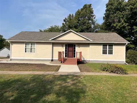 306 S 4th Street, Winterset, IA 50273