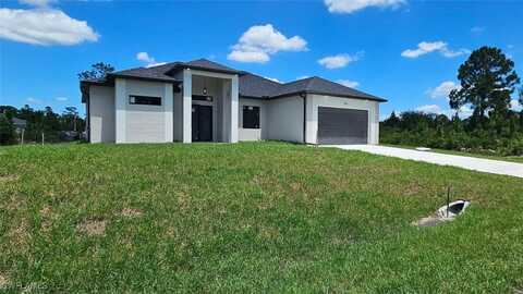 812 Hibiscus Avenue, Lehigh Acres, FL 33972