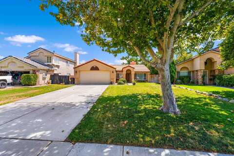 45664 Victoria Avenue, Lancaster, CA 93534