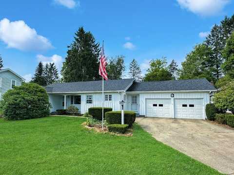 105 MAPLE Drive, Edinboro, PA 16412