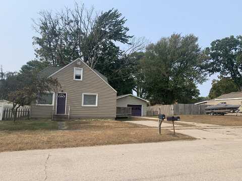 717 N Delia Street, Ludington, MI 49431