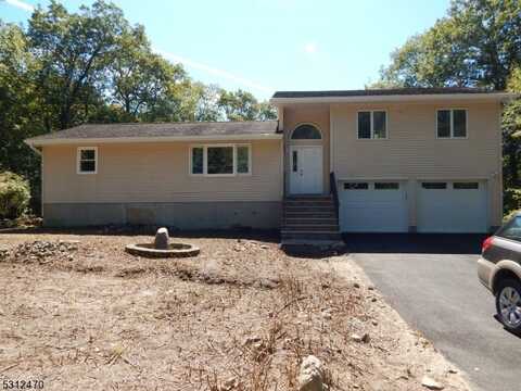 18 Elm Tree Rd, Vernon, NJ 07422