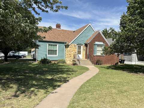 3022 17th St, Great Bend, KS 67530