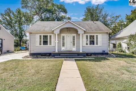 823 E 6th Ave, Hutchinson, KS 67502