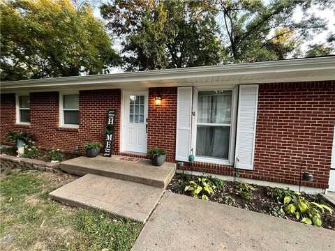 435 NW 78th Terrace, Kansas City, MO 64118