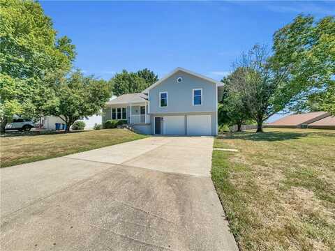 1811 Regency Drive, Kearney, MO 64060