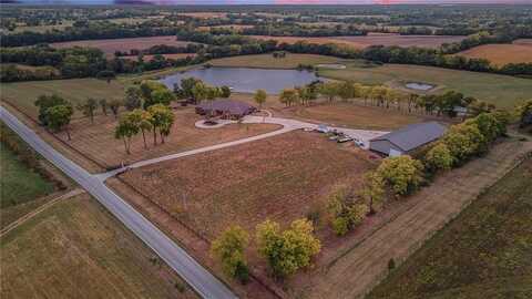 14504 WHB Road, Smithville, MO 64089