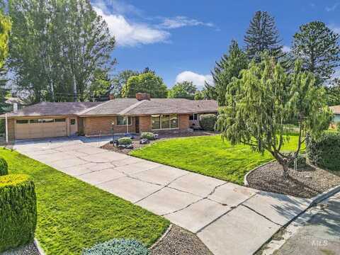 821 Mountain View Dr W, Twin Falls, ID 83301