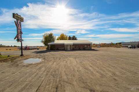 2431 Us 20, Arco, ID 83213