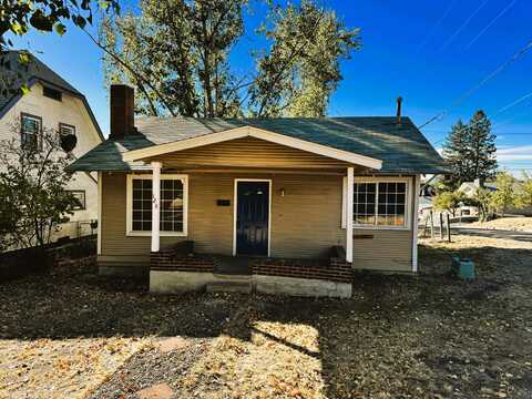 128 Hillside Avenue, Klamath Falls, OR 97601