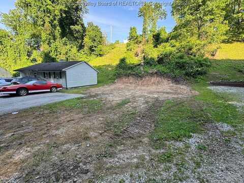 1018 Green Meadow Road, Charleston, WV 25314