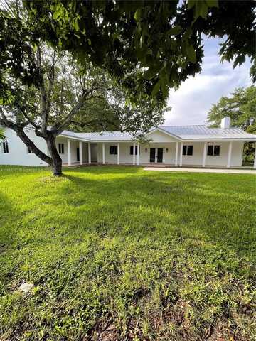 8600 SW 144th St, Palmetto Bay, FL 33158