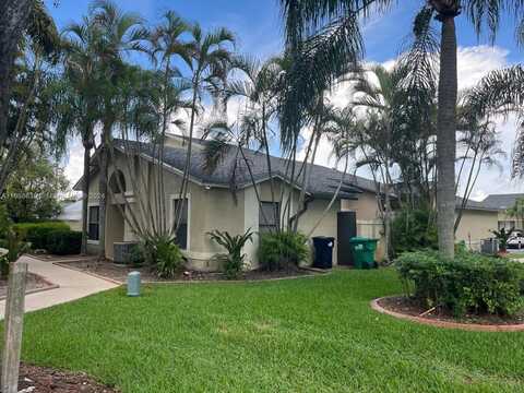 15234 SW 68th St, Miami, FL 33193