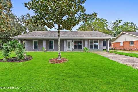 6504 Lancaster Boulevard, Ocean Springs, MS 39564