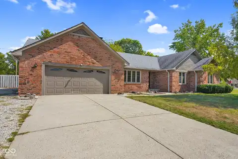 8252 Colt Drive, Plainfield, IN 46168