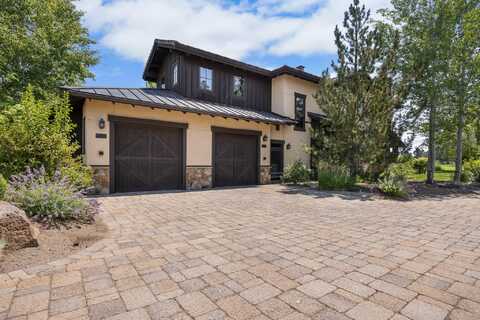 23055 Nicklaus Drive, Bend, OR 97701