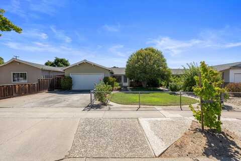 3134 Modred DR, SAN JOSE, CA 95127